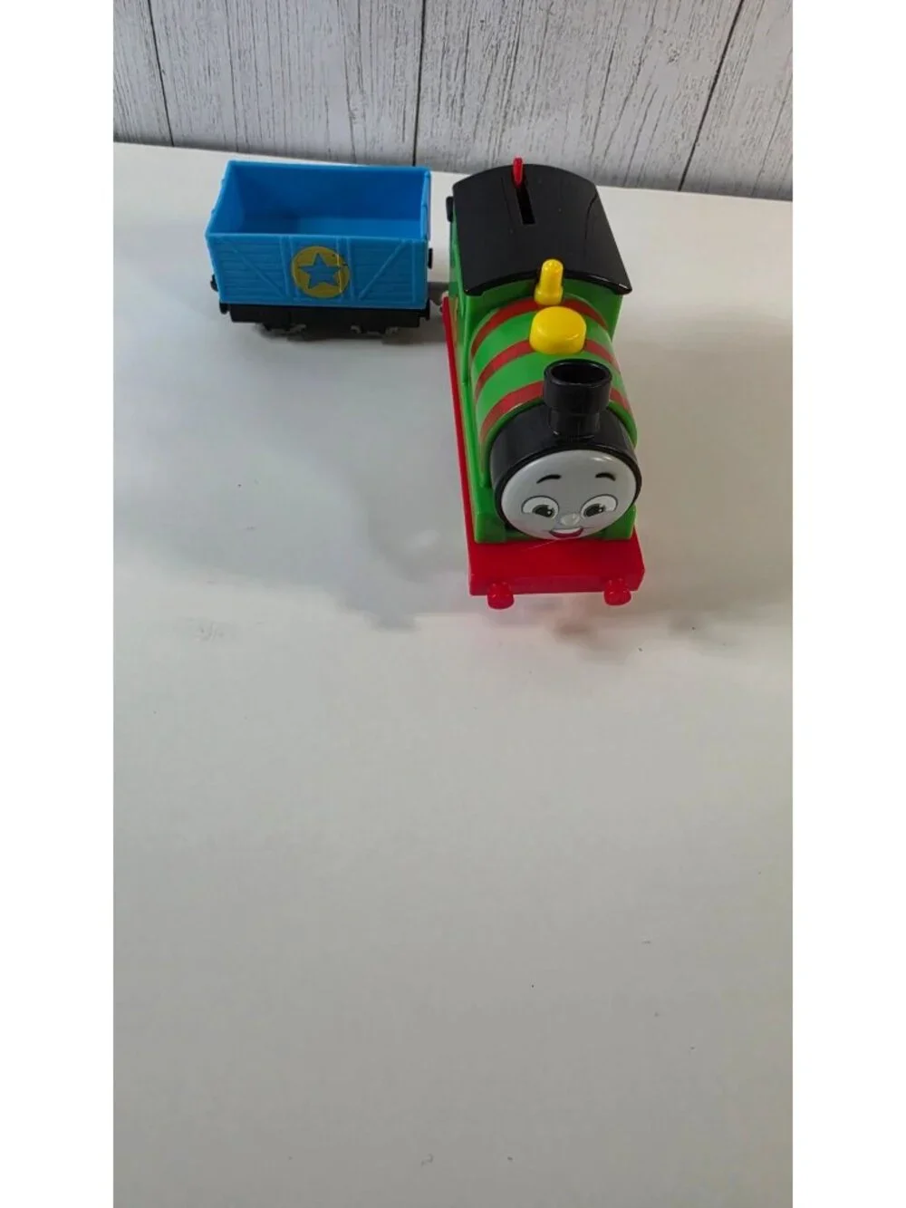 THOMAS FRIENDS PERCY MOTORIZED TRAIN ENGINE NO 6 BLUE CARGO CAR MATTEL LOT